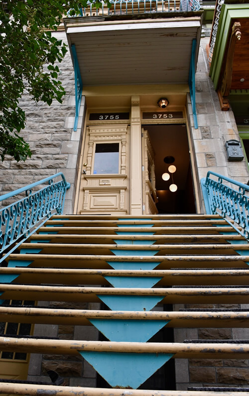 Doors in The Plateau.