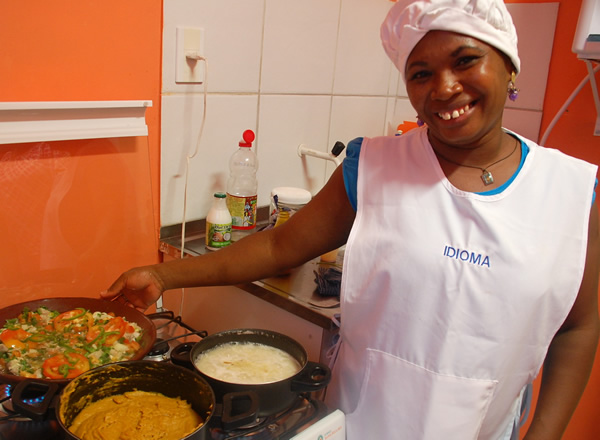 Cooking class of local Brazilian foods at IDIOMA.