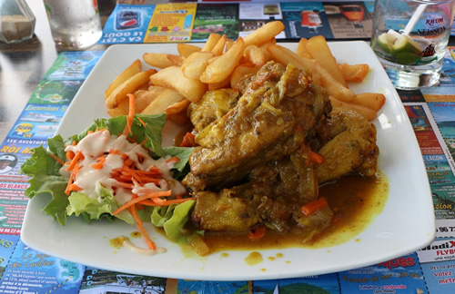 Colombo de poulet at L'embarcadère.