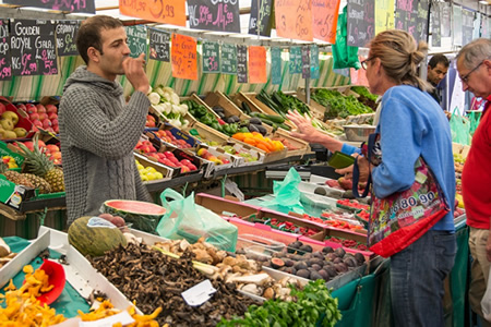 A typical Parisian market.