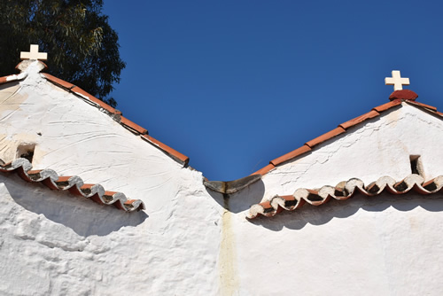 Twin chapels of the healing saints Kosmas and Damian.