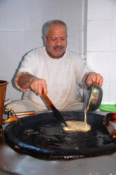 Man preparing a ftayer.