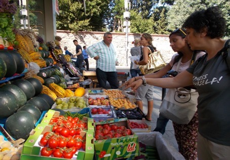 Cookistan cooking school, with the owner Aysin at the market with students in Istanbul.